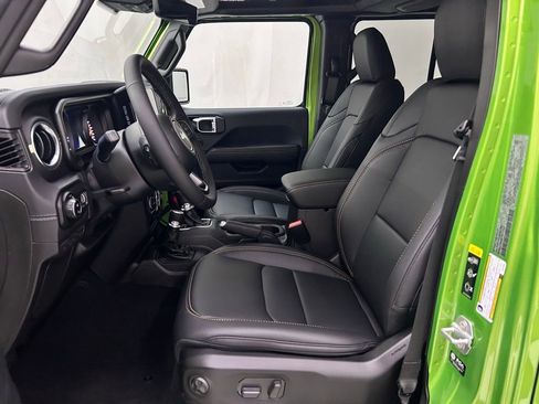 New 2025 Jeep Gladiator Sport image 14