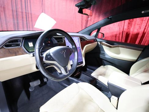 Used 2016 Tesla Model X 90D AWD/4WD image 12