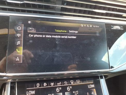 Used 2019 Audi Q8 Prestige w/ Towing Package AWD/4WD image 8
