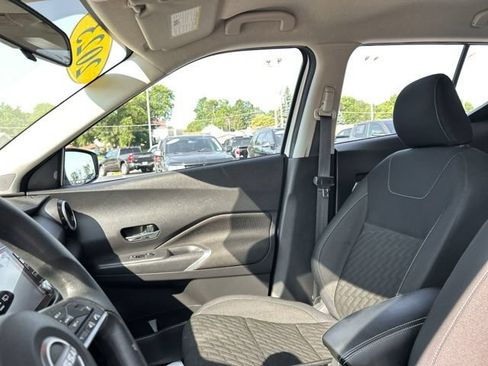 Used 2023 Nissan Kicks SV FWD image 28