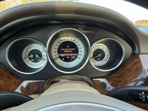 Used 2013 Mercedes-Benz CLS 550 w/ Premium I Pkg image 29