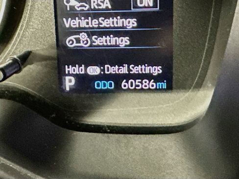 Used 2021 Toyota Corolla LE FWD image 14