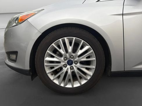 Used 2018 Ford Focus Titanium FWD image 9
