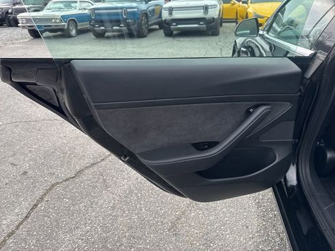 Used 2020 Tesla Model 3 Standard Range Plus image 30
