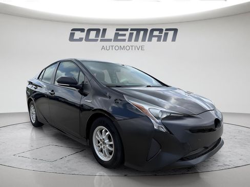 Used 2016 Toyota Prius Two FWD image 3