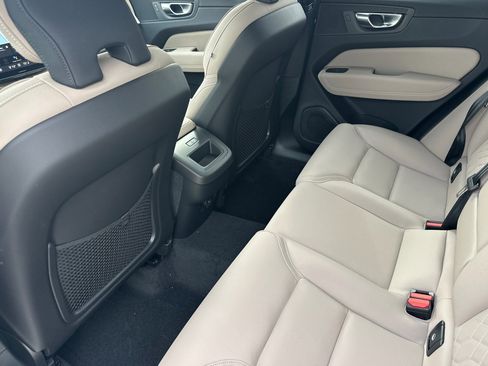 New 2026 Volvo XC60 B5 Plus w/ Climate Package image 10