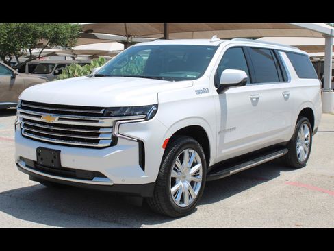 Used 2022 Chevrolet Suburban High Country AWD/4WD image 1