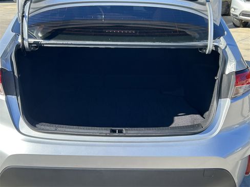 Used 2022 Toyota Corolla LE image 14