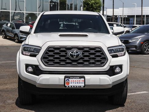 Used 2023 Toyota Tacoma TRD Sport AWD/4WD image 2