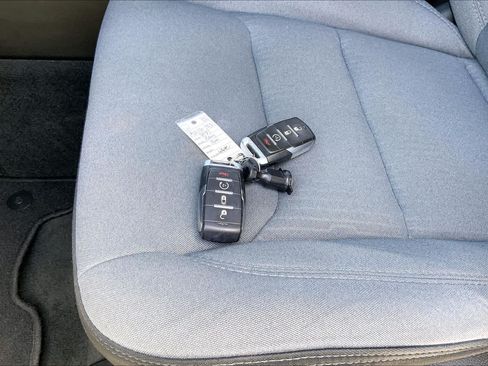 Used 2021 RAM 1500 Big Horn RWD image 15
