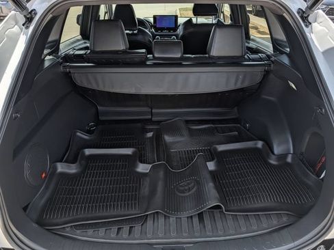 Used 2023 Toyota RAV4 XSE AWD/4WD image 28