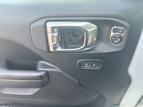 Used 2023 Jeep Wrangler Unlimited Sport AWD/4WD image 15