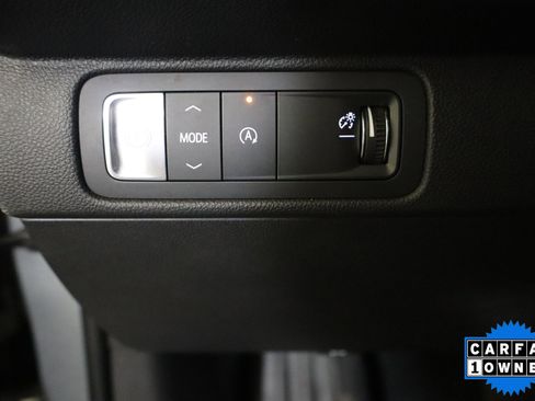 Used 2024 Chevrolet Traverse LT FWD image 34