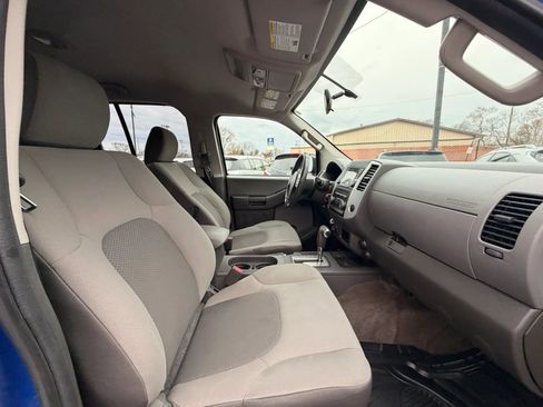 Used 2015 Nissan Xterra S w/ Value Package image 19