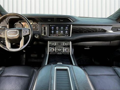 Used 2021 GMC Yukon Denali image 7