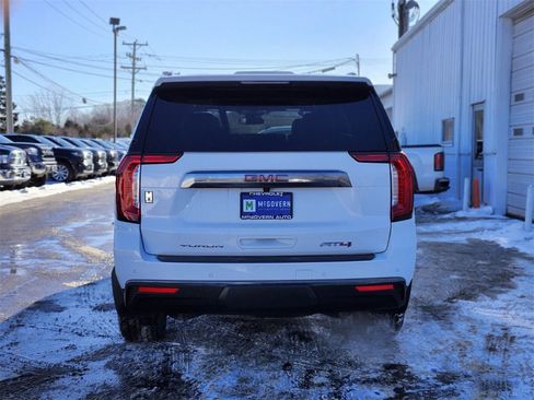 Used 2024 GMC Yukon AT4 w/ Technology Package image 4