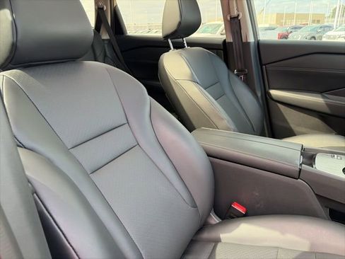 Certified 2025 Nissan Rogue SV w/ SV Premium Package image 22