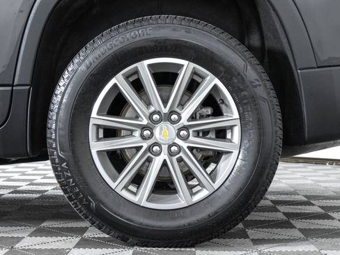 Used 2023 Chevrolet Traverse LT FWD image 44