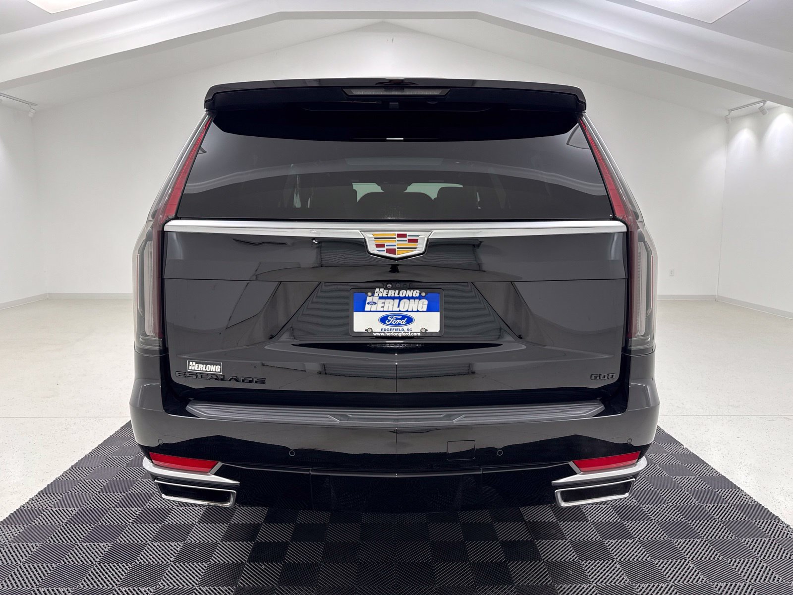 Used 2021 Cadillac Escalade ESV Premium Luxury AWD/4WD image 6