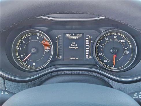 Used 2021 Jeep Cherokee Latitude Lux image 10