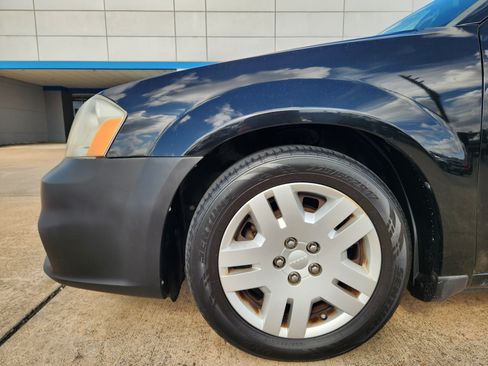 Used 2014 Dodge Avenger SE FWD image 9
