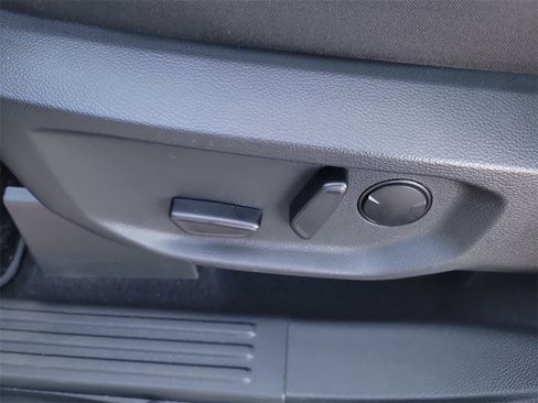 Used 2025 Ford Ranger XLT w/ Equipment Group 301A High image 17