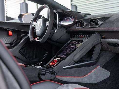 Used 2023 Lamborghini Huracan Sterrato AWD/4WD image 45