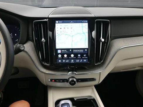 Used 2023 Volvo XC60 B5 Ultimate w/ Climate Package AWD/4WD image 14