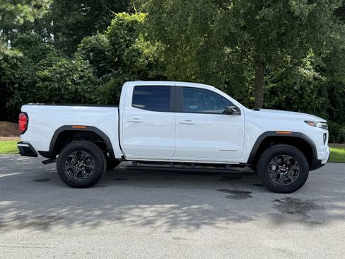 New 2025 GMC Canyon Elevation w/ Convenience Package image 38