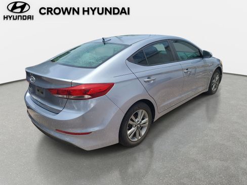 Used 2017 Hyundai Elantra SE w/ SE A/T Tech Package 03 FWD image 4
