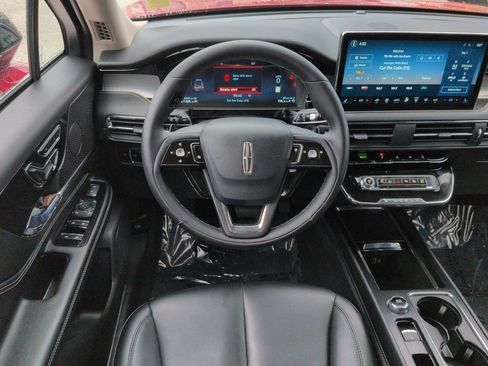 Used 2026 Lincoln Corsair Premiere FWD image 17