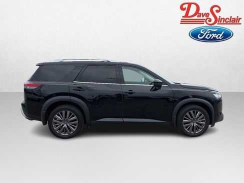 Used 2023 Nissan Pathfinder SL w/ SL Premium Package AWD/4WD image 5