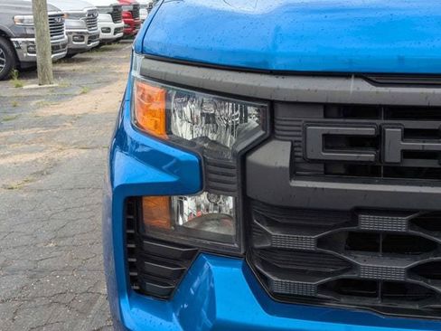 Used 2023 Chevrolet Silverado 1500 Custom AWD/4WD image 10