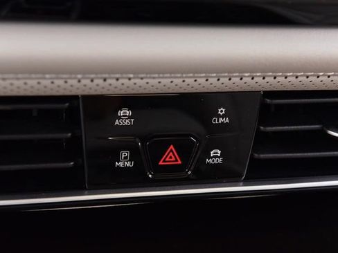 New 2026 Volkswagen Atlas SE AWD/4WD image 15