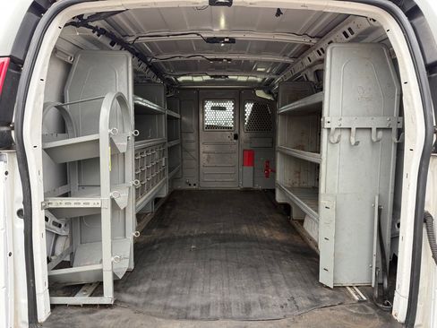 Used 2019 Chevrolet Express 2500 w/ Driver Convenience Package image 20
