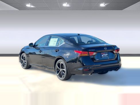New 2025 Nissan Altima 2.5 SR image 3