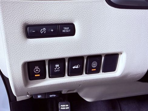 Used 2023 Nissan Murano SL w/ SL Moonroof Package image 12