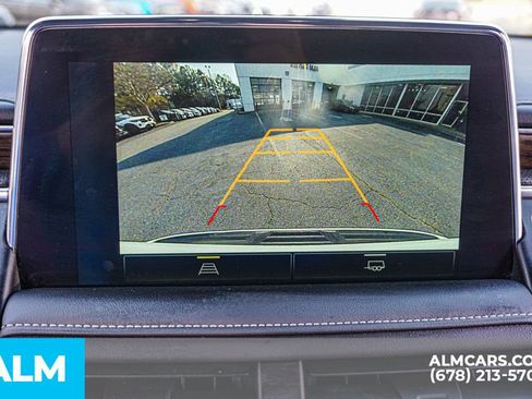 Used 2024 Chevrolet Suburban Premier RWD image 39