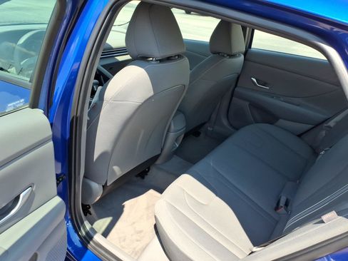 Used 2024 Hyundai Elantra SEL FWD image 7