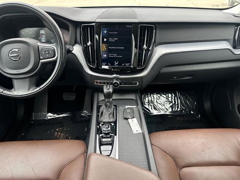 Used 2018 Volvo XC60 T5 Momentum w/ Convenience Package AWD/4WD image 14