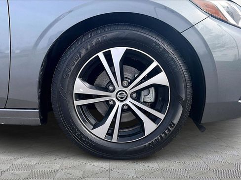 Used 2021 Nissan Sentra SV image 9