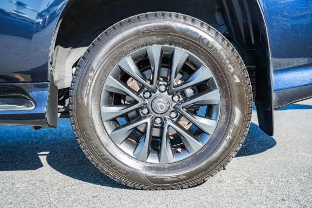 Used 2022 Lexus GX 460 Premium w/ Premium Plus Package AWD/4WD image 15