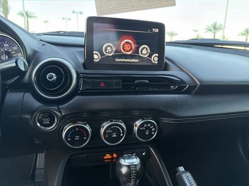 Used 2021 MAZDA MX-5 Miata Grand Touring image 18
