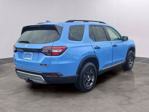 Certified 2024 Honda Pilot TrailSport image 4