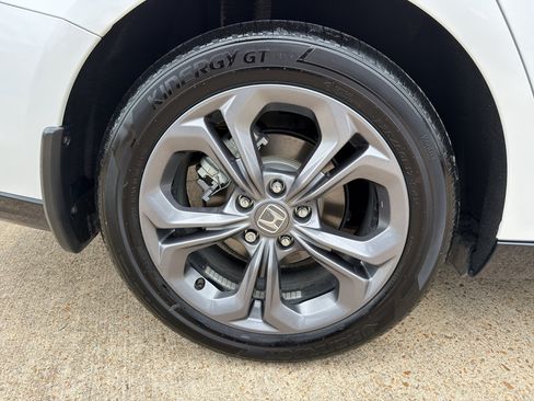 Used 2025 Honda Accord EX-L image 16
