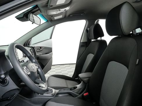 Used 2019 Hyundai Kona SE w/ Cargo Package image 5