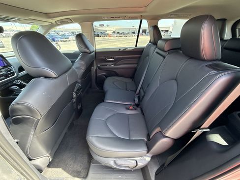 Certified 2026 Toyota Grand Highlander Limited image 25