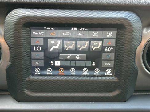 Used 2022 Jeep Gladiator Sport image 29