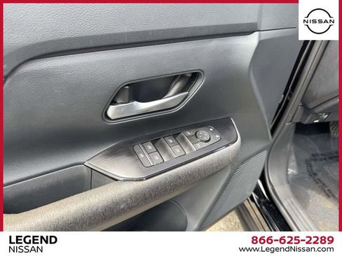 Used 2025 Nissan Kicks SV w/ SV Premium Package AWD/4WD image 13
