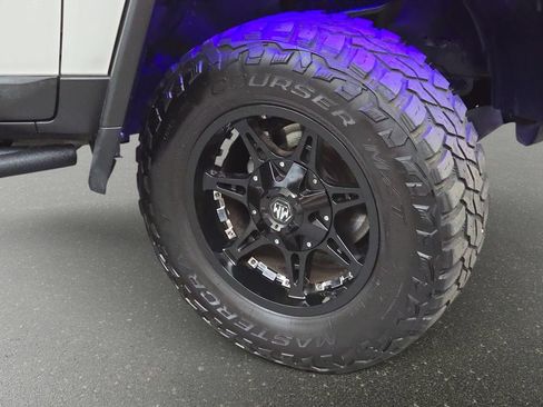 Used 2012 Toyota FJ Cruiser 4WD w/ Convenience Pkg image 32